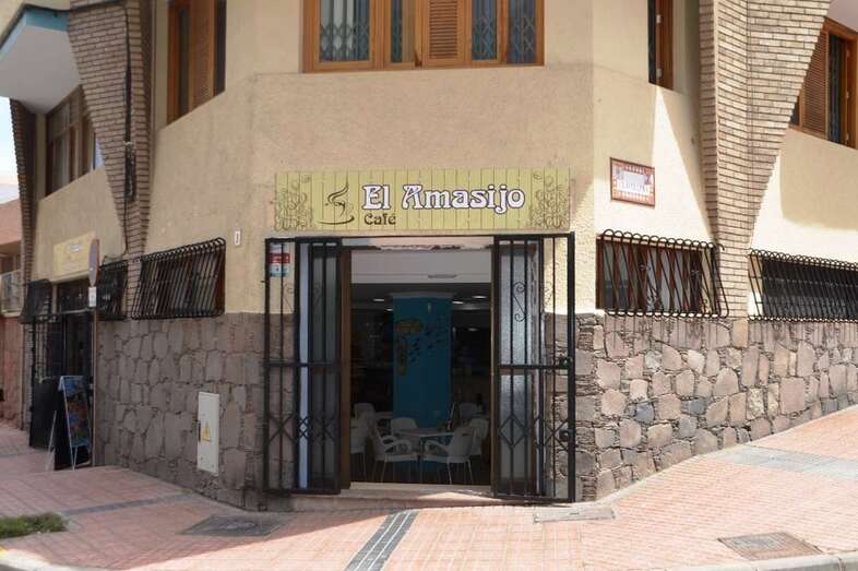 Cafetería de Amasijo, motivo de la denuncia vecinaol (Foto TA)